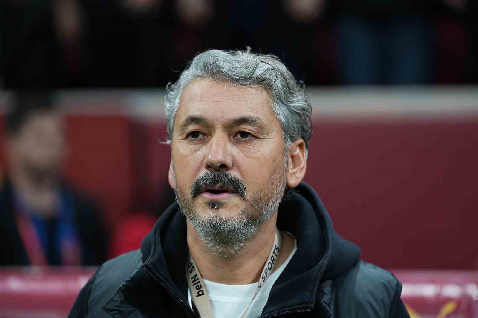trendyol super lig galatasaray 1 eyupspor 0 mac devam ediyor 7 ESDPVR7R