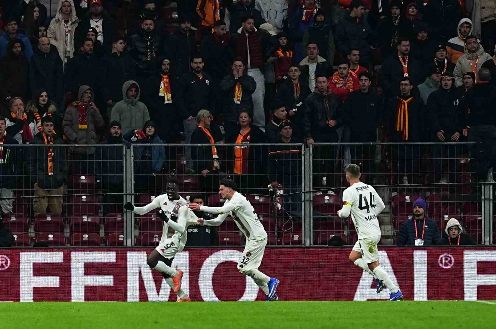 trendyol super lig galatasaray 1 gaziantep fk 1 mac sonucu 23 cIjTWsNg