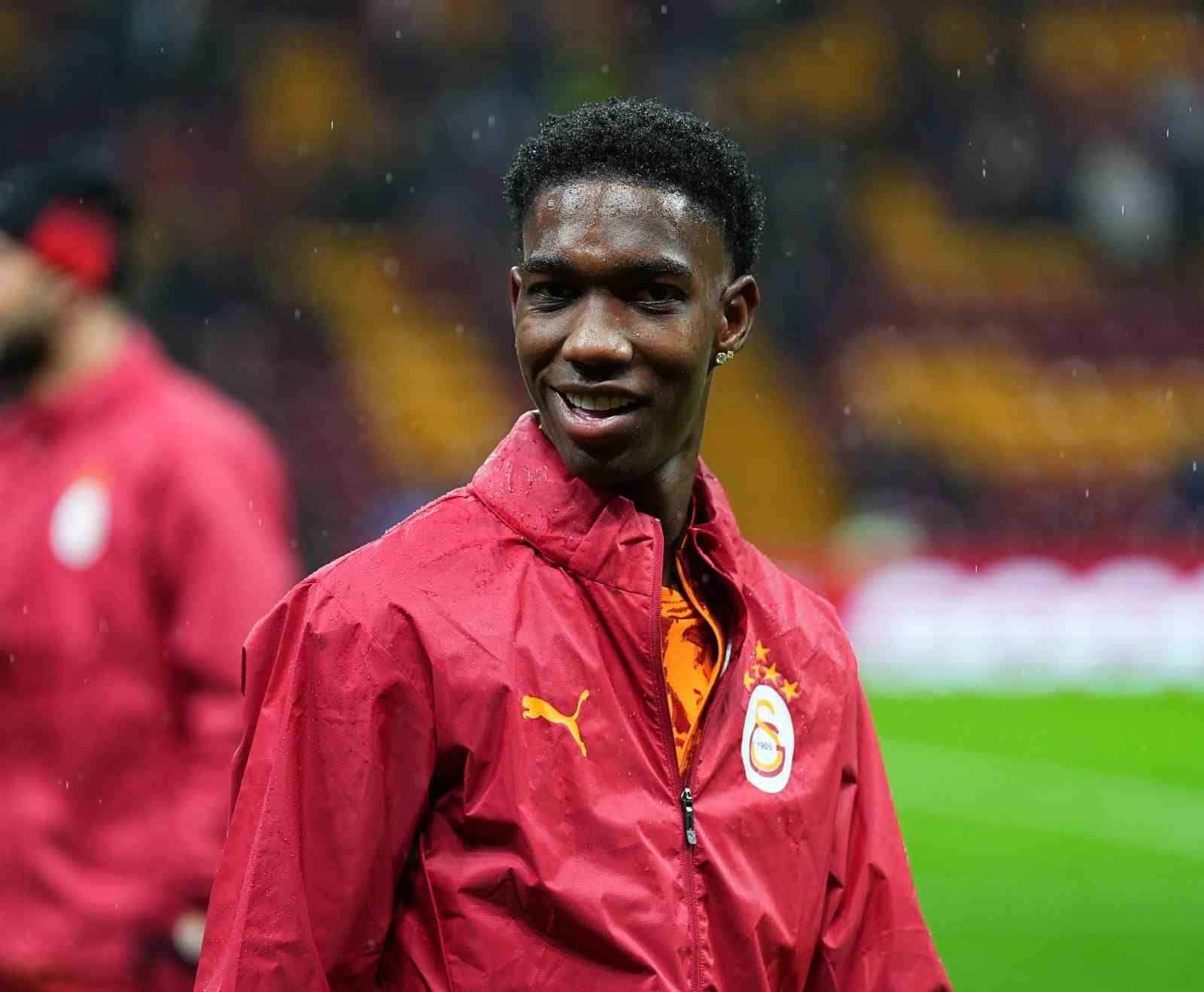 trendyol super lig galatasaray 1 kayserispor 0 mac devam ediyor 10 2jdqtPHJ