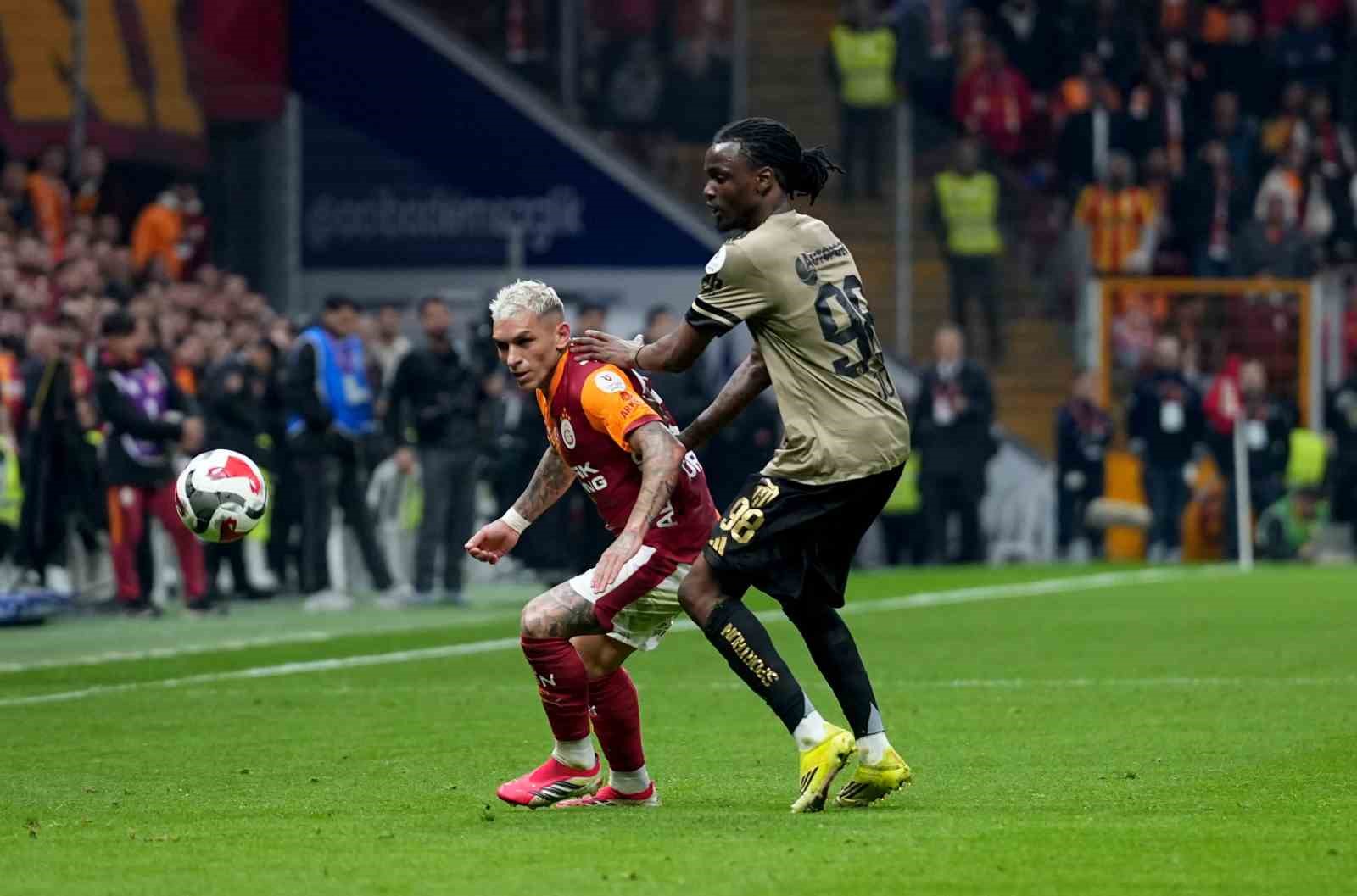 Trendyol Süper Lig: Galatasaray: 1 - Kocaelispor: 0 (İlk yarı) 15 trendyol super lig galatasaray 1 kocaelispor 0 ilk yari 11 M1vNfLuk