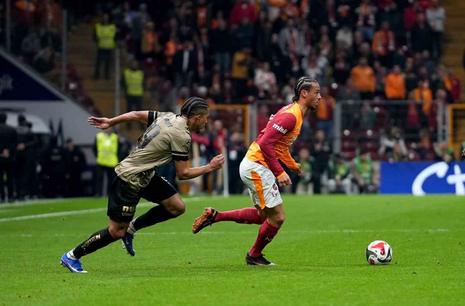 Trendyol Süper Lig: Galatasaray: 1 - Kocaelispor: 0 (İlk yarı) 17 trendyol super lig galatasaray 1 kocaelispor 0 ilk yari 13 lTya84kt