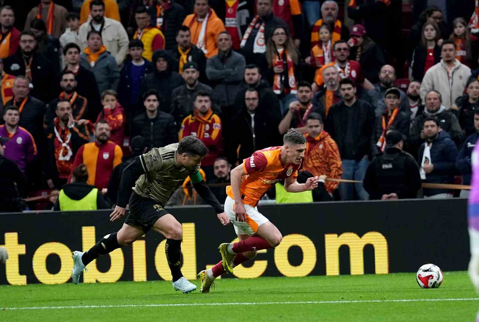 Trendyol Süper Lig: Galatasaray: 1 - Kocaelispor: 0 (İlk yarı) 20 trendyol super lig galatasaray 1 kocaelispor 0 ilk yari 16