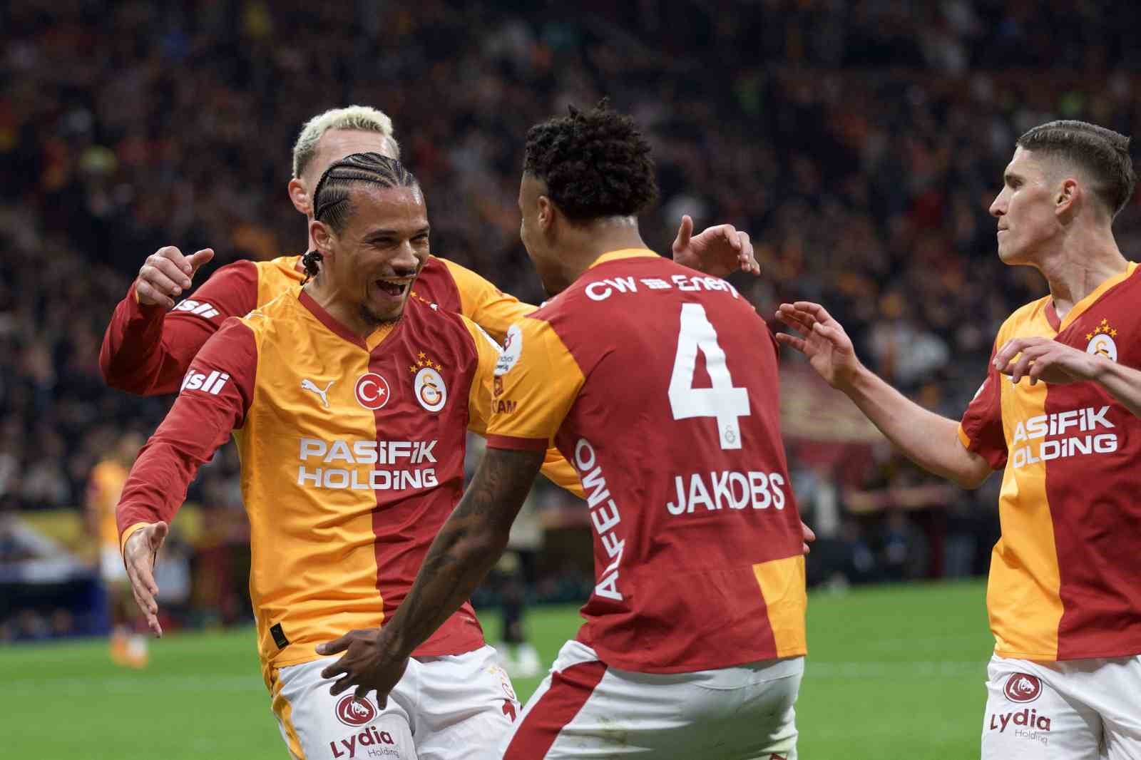 Trendyol Süper Lig: Galatasaray: 1 - Kocaelispor: 0 (İlk yarı) 23 trendyol super lig galatasaray 1 kocaelispor 0 ilk yari 19 rbmDNRV1