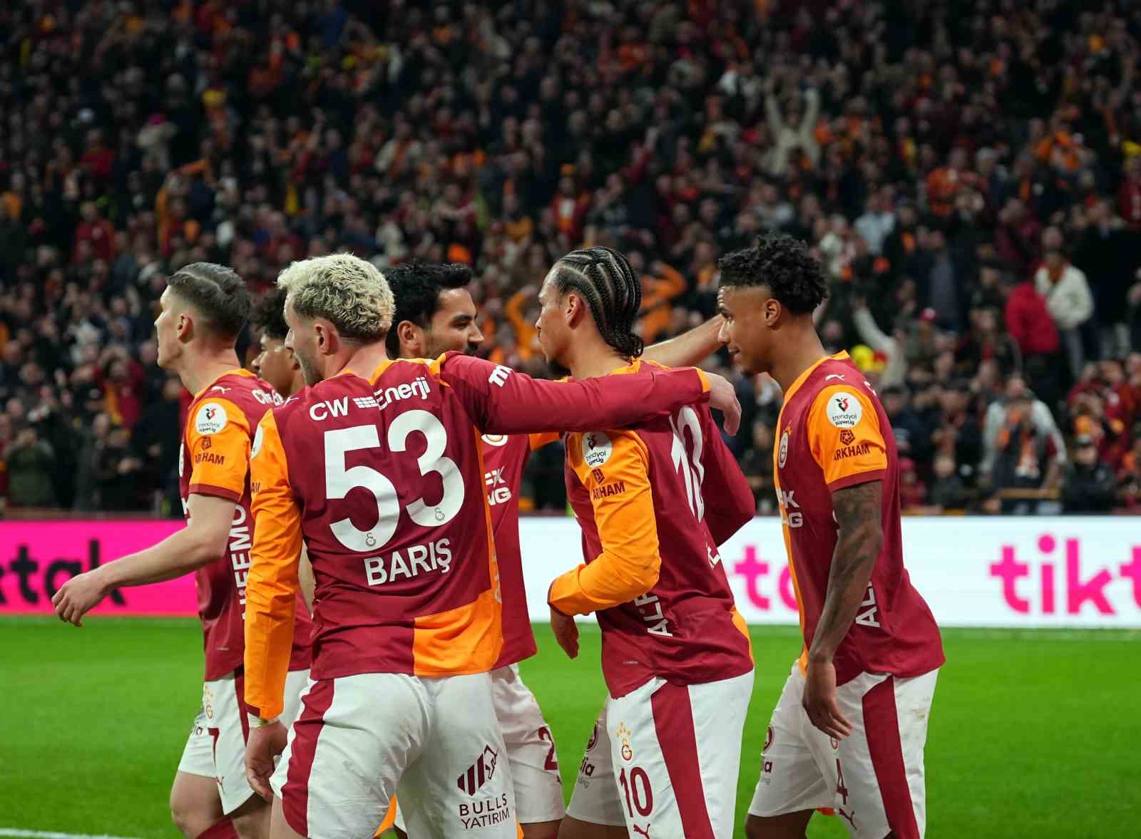 Trendyol Süper Lig: Galatasaray: 1 - Kocaelispor: 0 (İlk yarı) 9 trendyol super lig galatasaray 1 kocaelispor 0 ilk yari 5 isC8cP3L
