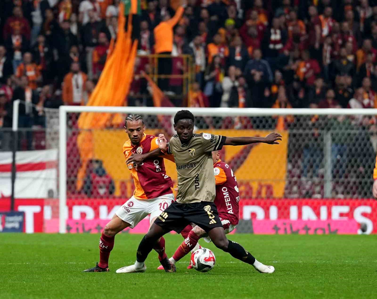 Trendyol Süper Lig: Galatasaray: 1 - Kocaelispor: 0 (İlk yarı) 12 trendyol super lig galatasaray 1 kocaelispor 0 ilk yari 8 f1GX8UvM