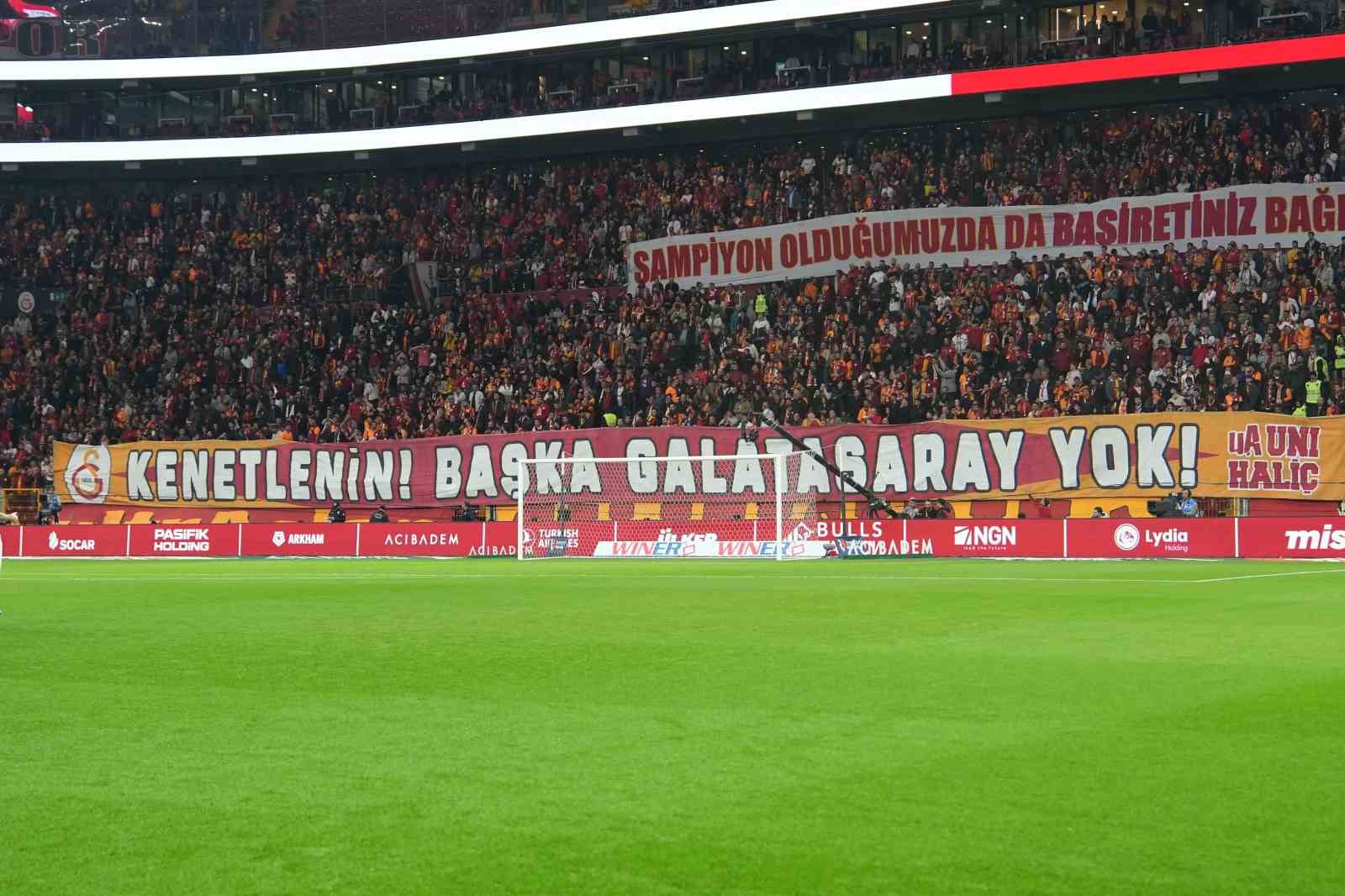 trendyol super lig galatasaray 1 samsunspor 0 mac devam ediyor 23 2ws6XS4R