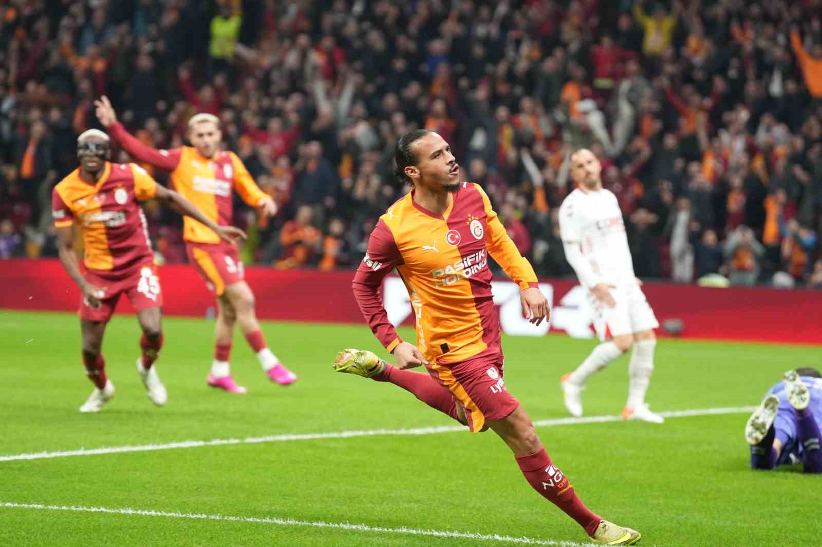 trendyol super lig galatasaray 1 samsunspor 0 mac devam ediyor 32 6TKfIzjN