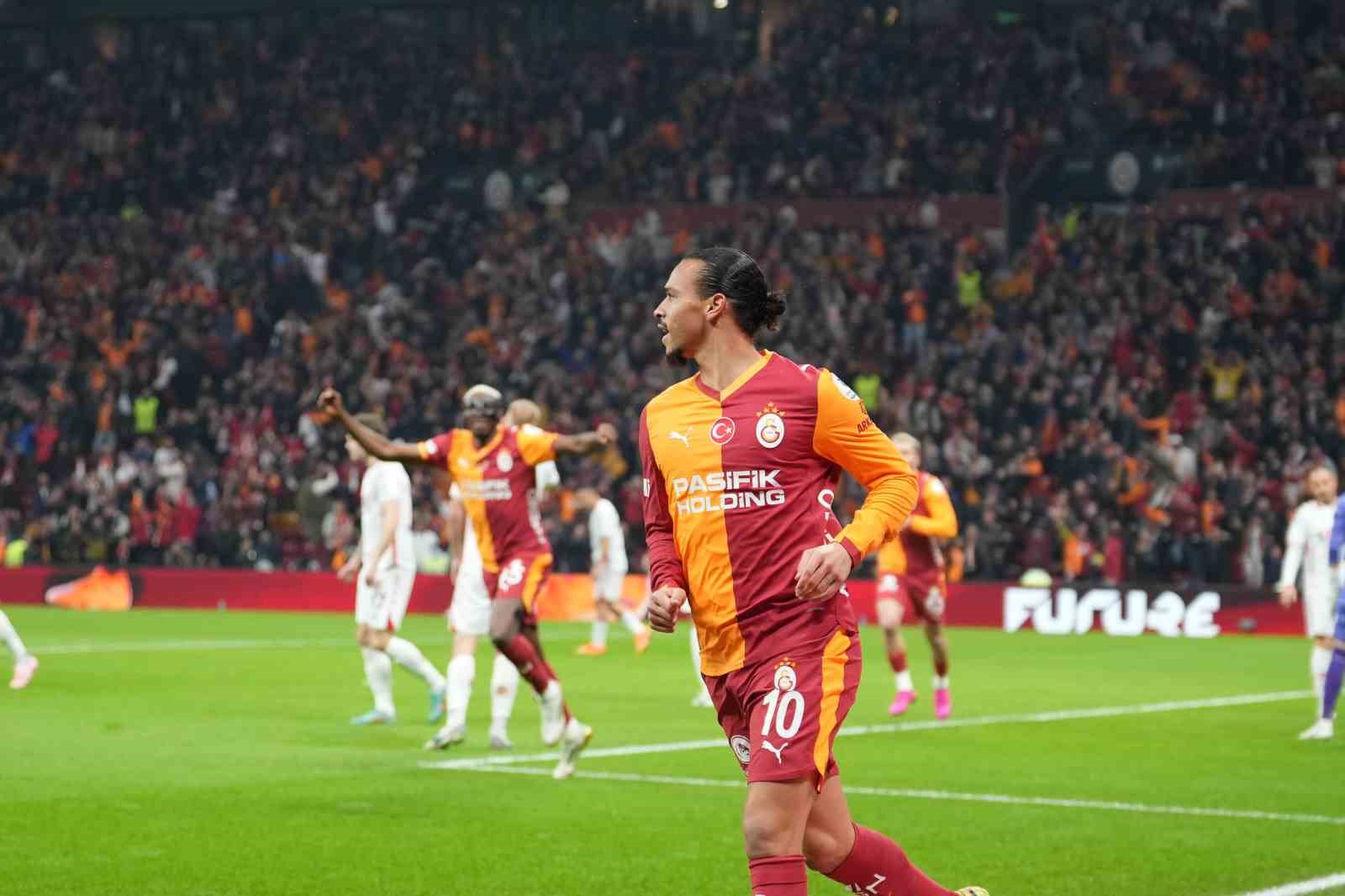 trendyol super lig galatasaray 1 samsunspor 0 mac devam ediyor 35 yr1H1XCv