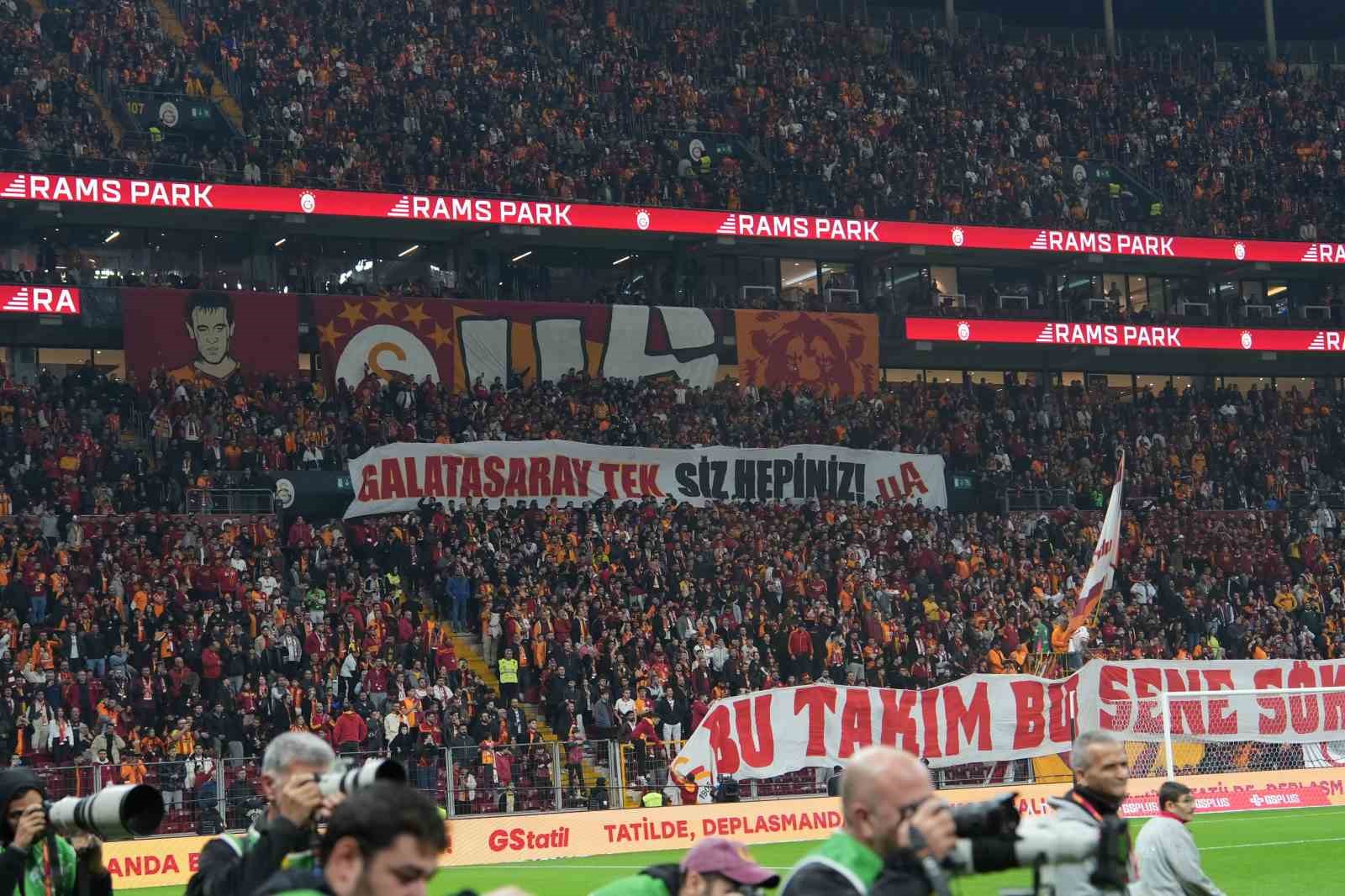 trendyol super lig galatasaray 1 samsunspor 0 mac devam ediyor 7 3PdXAlB1