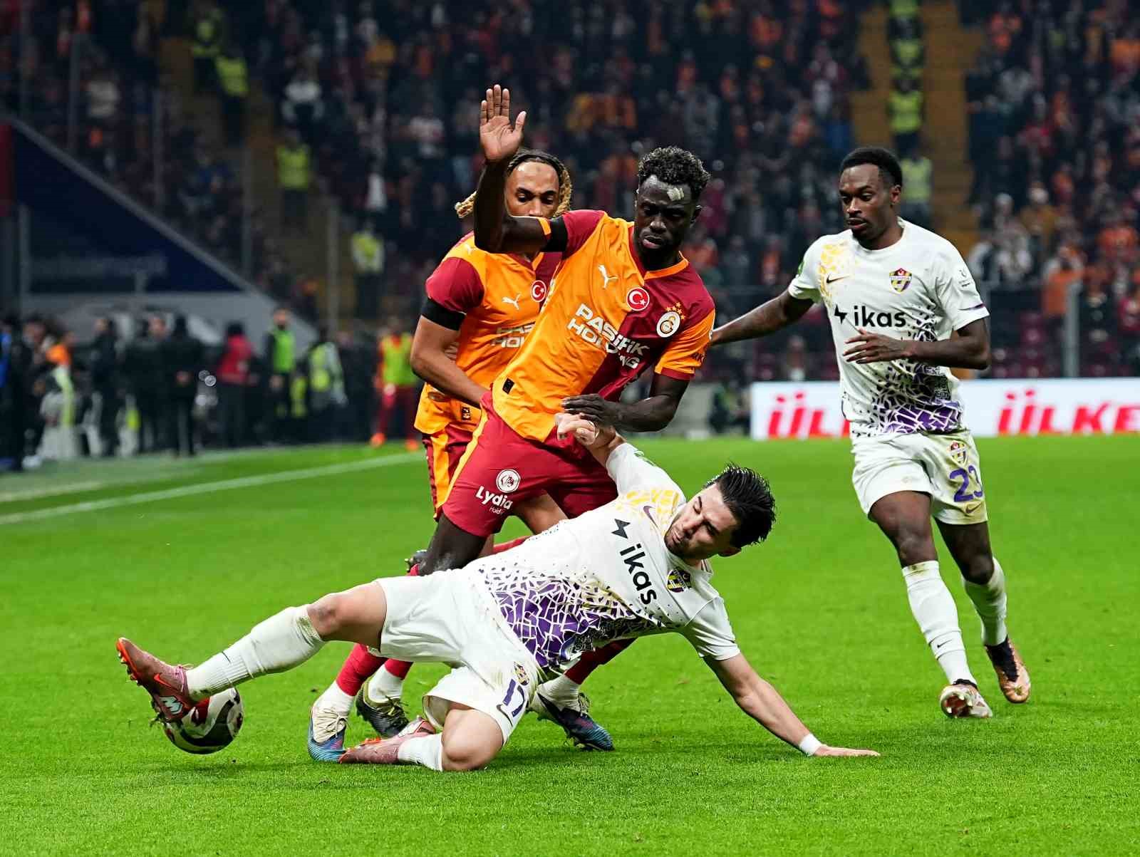 trendyol super lig galatasaray 2 eyupspor 0 ilk yari 22 aF4QV6jE
