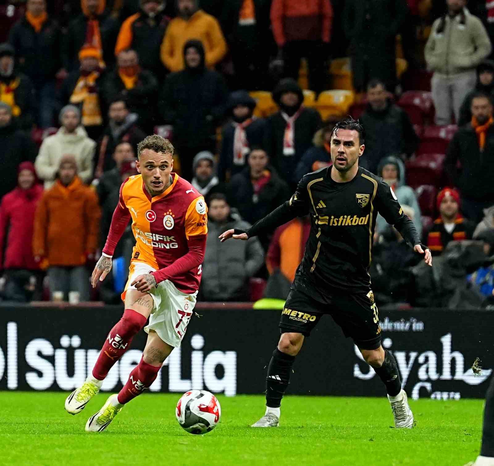 Trendyol Süper Lig: Galatasaray: 2 - Kayserispor: 0 (İlk yarı) 21 trendyol super lig galatasaray 2 kayserispor 0 ilk yari 17 BM2vTBTZ