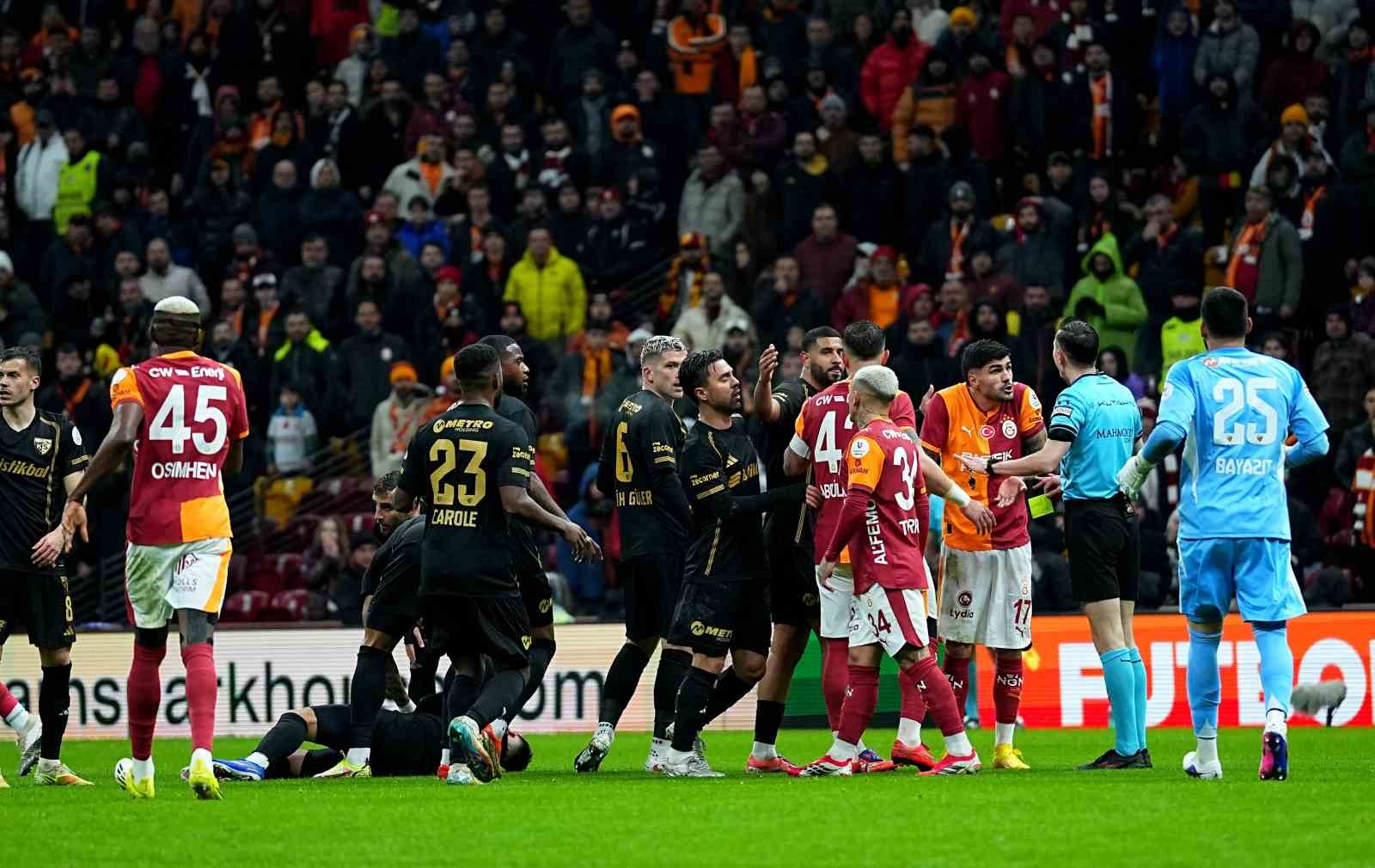 Trendyol Süper Lig: Galatasaray: 2 - Kayserispor: 0 (İlk yarı) 6 trendyol super lig galatasaray 2 kayserispor 0 ilk yari 2 AatLpENE