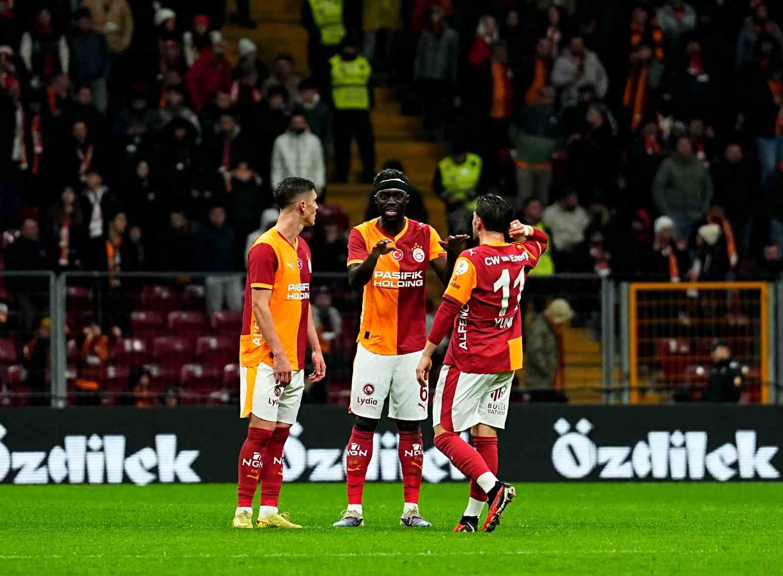 Trendyol Süper Lig: Galatasaray: 2 - Kayserispor: 0 (İlk yarı) 7 trendyol super lig galatasaray 2 kayserispor 0 ilk yari 3 sHhtFTIh