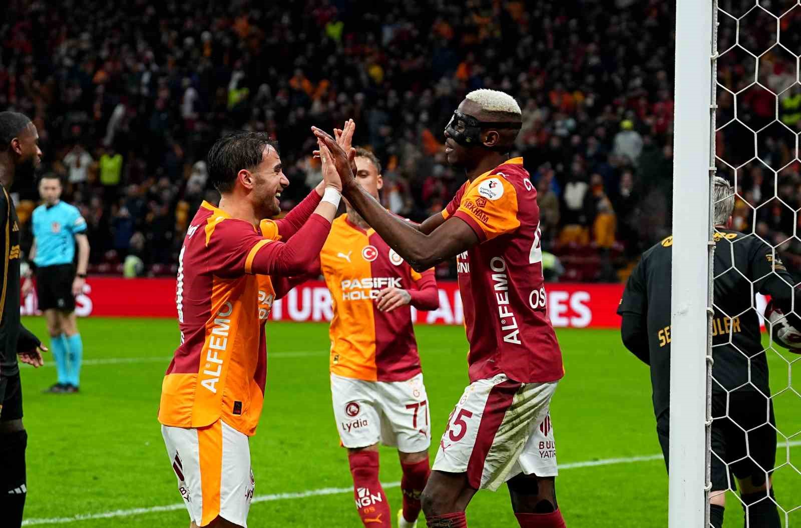 Trendyol Süper Lig: Galatasaray: 2 - Kayserispor: 0 (İlk yarı) 9 trendyol super lig galatasaray 2 kayserispor 0 ilk yari 5 9JQk4dJv