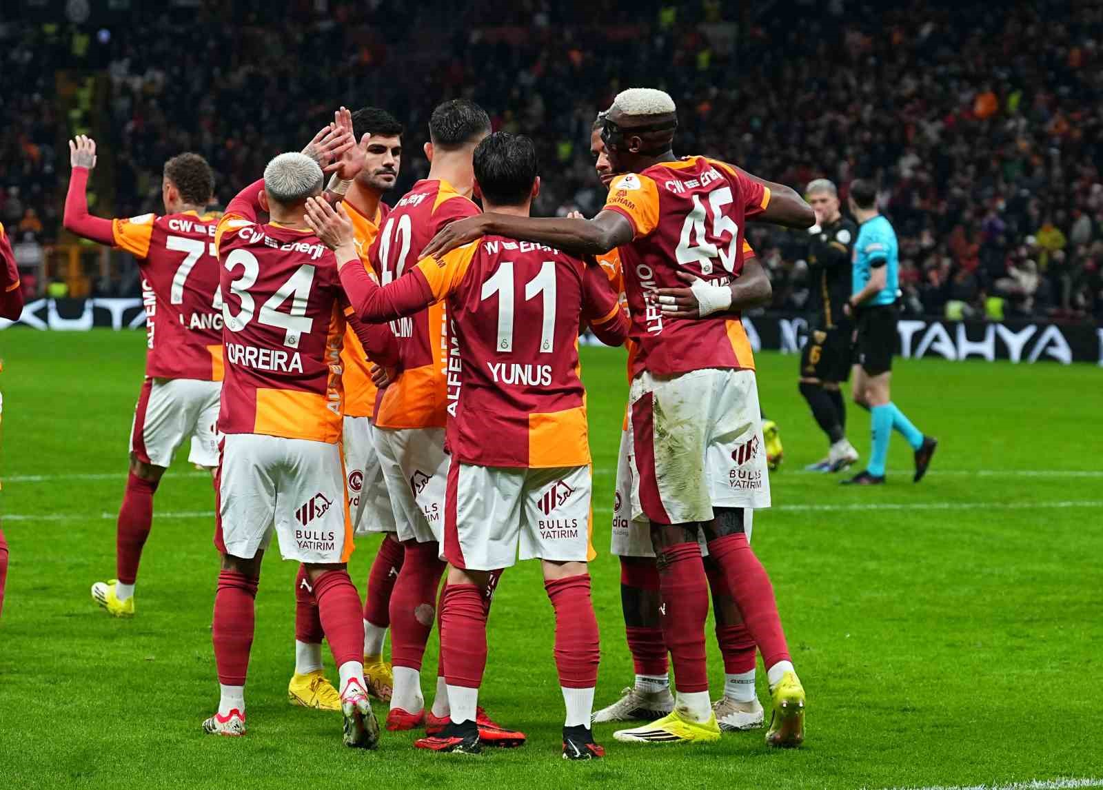 Trendyol Süper Lig: Galatasaray: 2 - Kayserispor: 0 (İlk yarı) 10 trendyol super lig galatasaray 2 kayserispor 0 ilk yari 6 tPQ99iL6