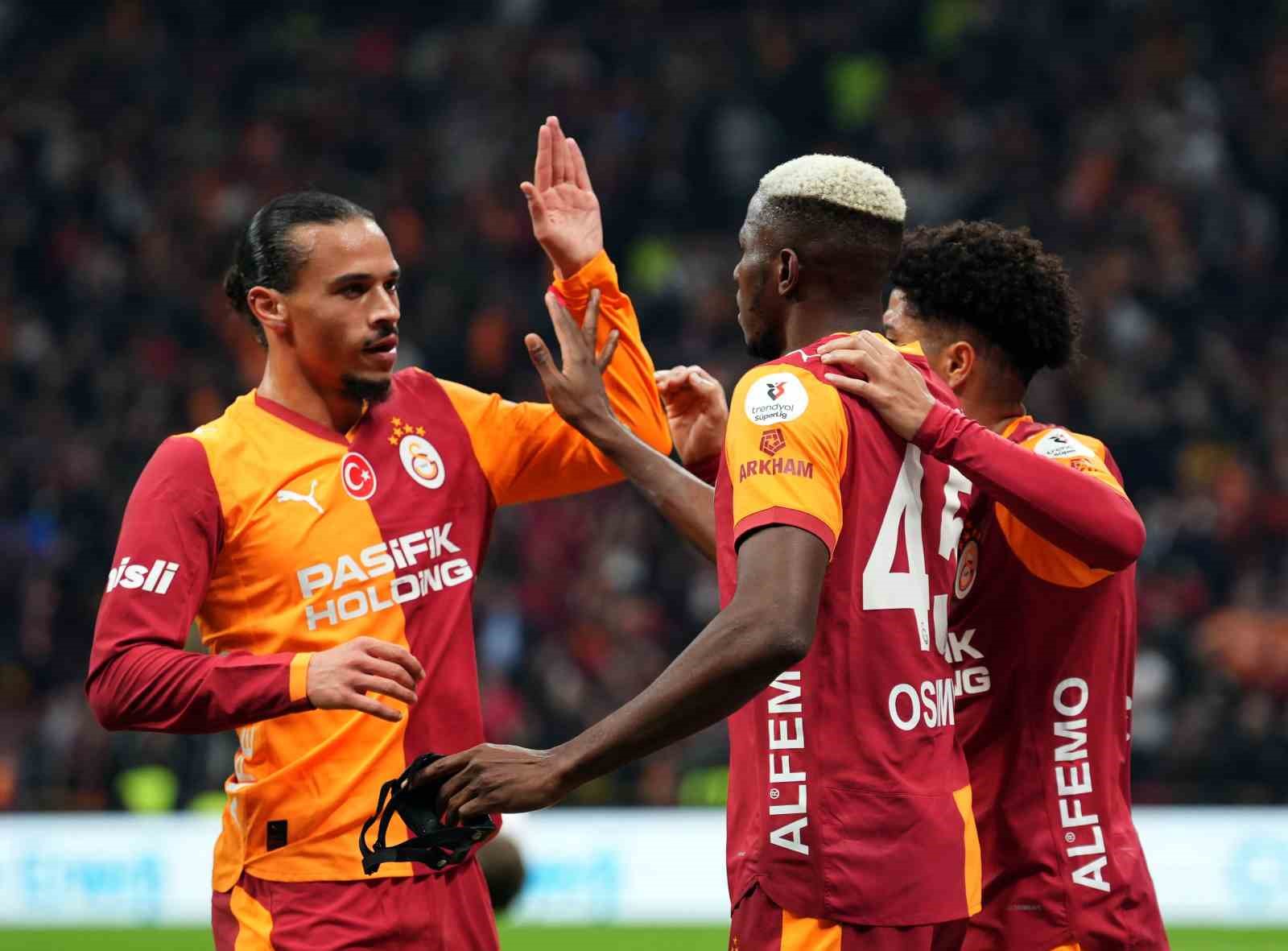 Trendyol Süper Lig: Galatasaray: 2 - Samsunspor: 0 (İlk yarı) 17 trendyol super lig galatasaray 2 samsunspor 0 ilk yari 13