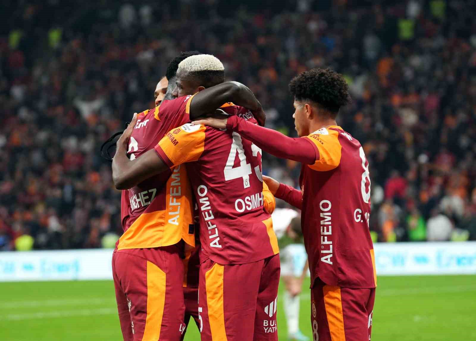 Trendyol Süper Lig: Galatasaray: 2 - Samsunspor: 0 (İlk yarı) 20 trendyol super lig galatasaray 2 samsunspor 0 ilk yari 16