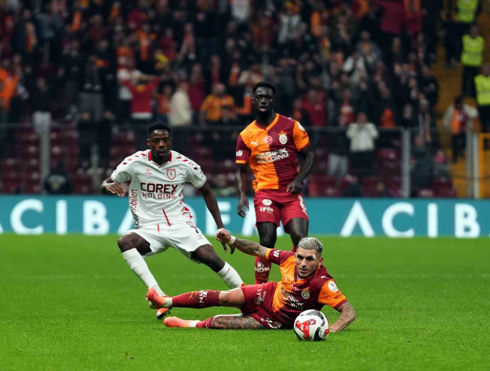 Trendyol Süper Lig: Galatasaray: 2 - Samsunspor: 0 (İlk yarı) 35 trendyol super lig galatasaray 2 samsunspor 0 ilk yari 31 dk6vWsgQ