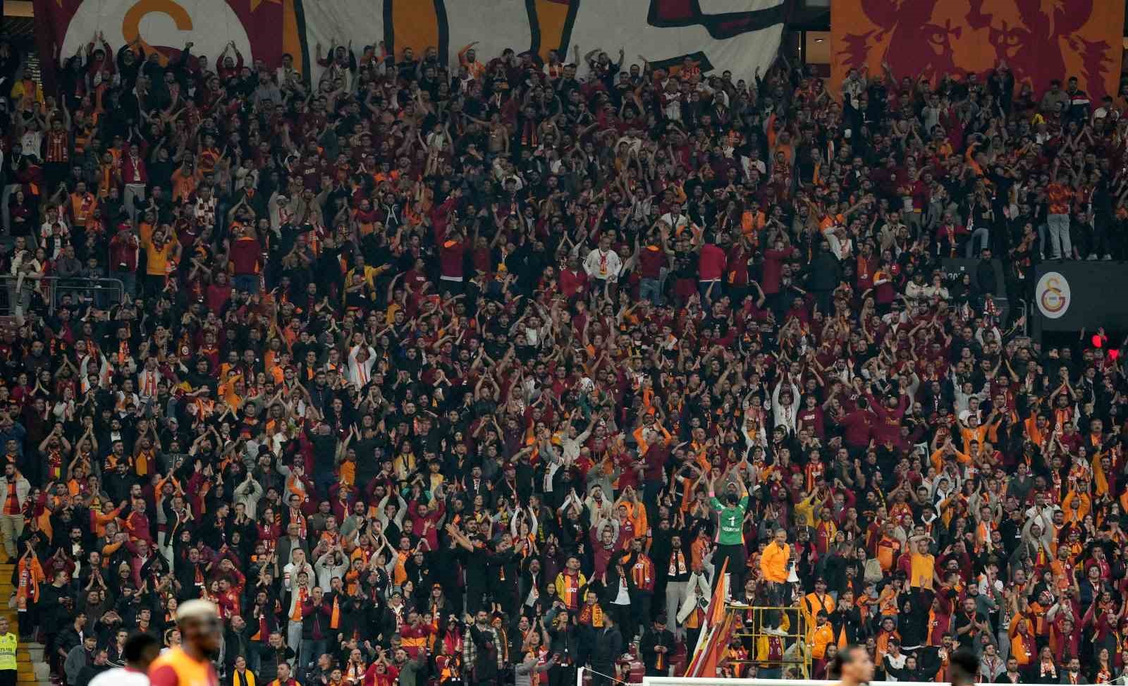 Trendyol Süper Lig: Galatasaray: 2 - Samsunspor: 0 (İlk yarı) 36 trendyol super lig galatasaray 2 samsunspor 0 ilk yari 32 AVI88hrU