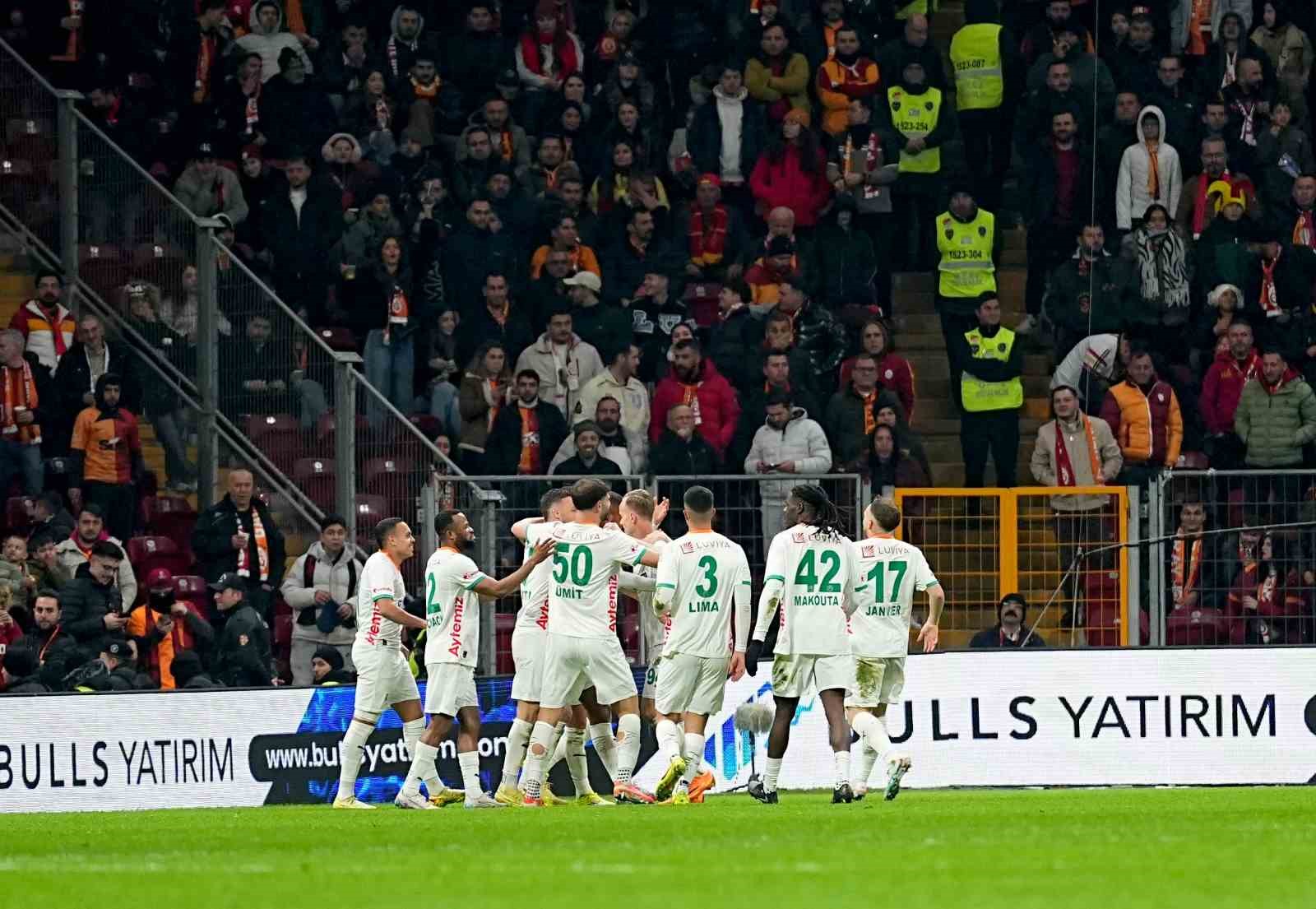 trendyol super lig galatasaray 3 corendon alanyaspor 1 mac sonucu 2 99SmWbWr