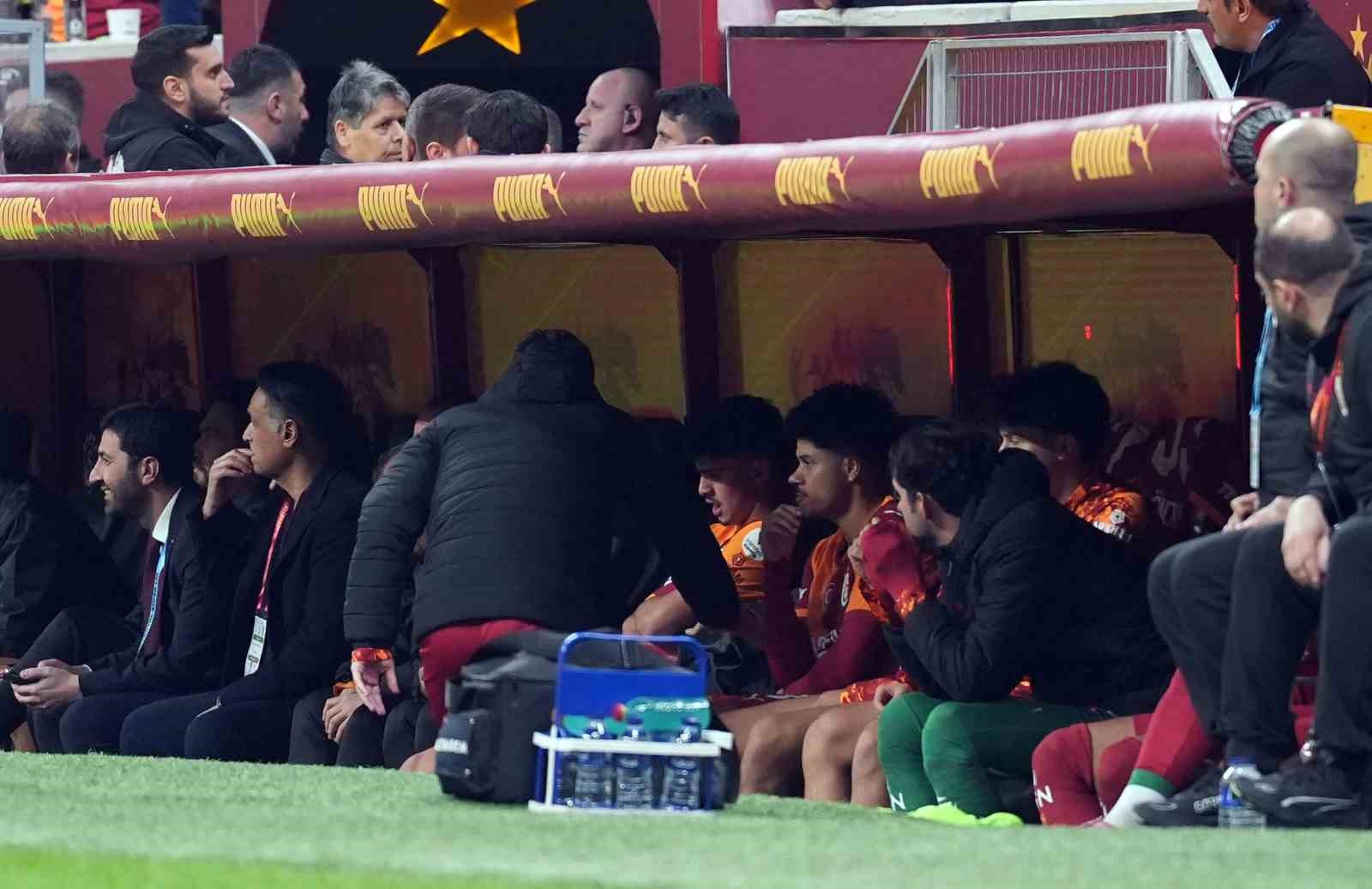 trendyol super lig galatasaray 3 samsunspor 2 mac sonucu 17 dWzZEKQ3