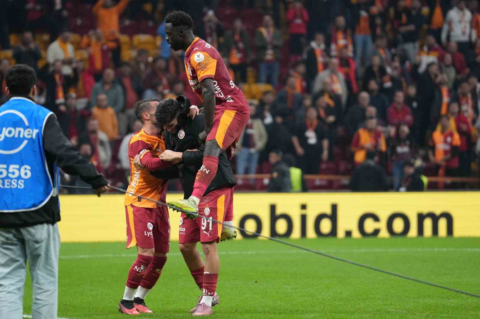 trendyol super lig galatasaray 3 samsunspor 2 mac sonucu 48 aLBHL2sr