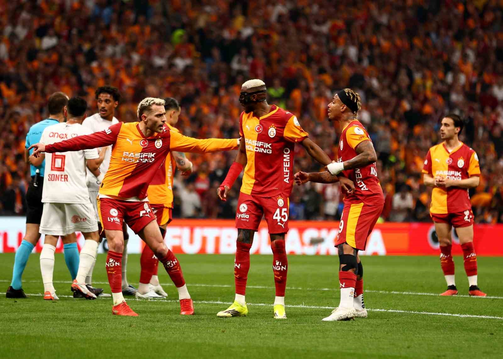 trendyol super lig galatasaray 4 antalyaspor 2 mac sonucu 19 8gncsMYm