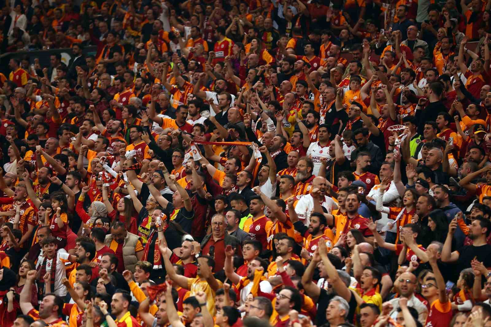 trendyol super lig galatasaray 4 antalyaspor 2 mac sonucu 7 NlpQruBP