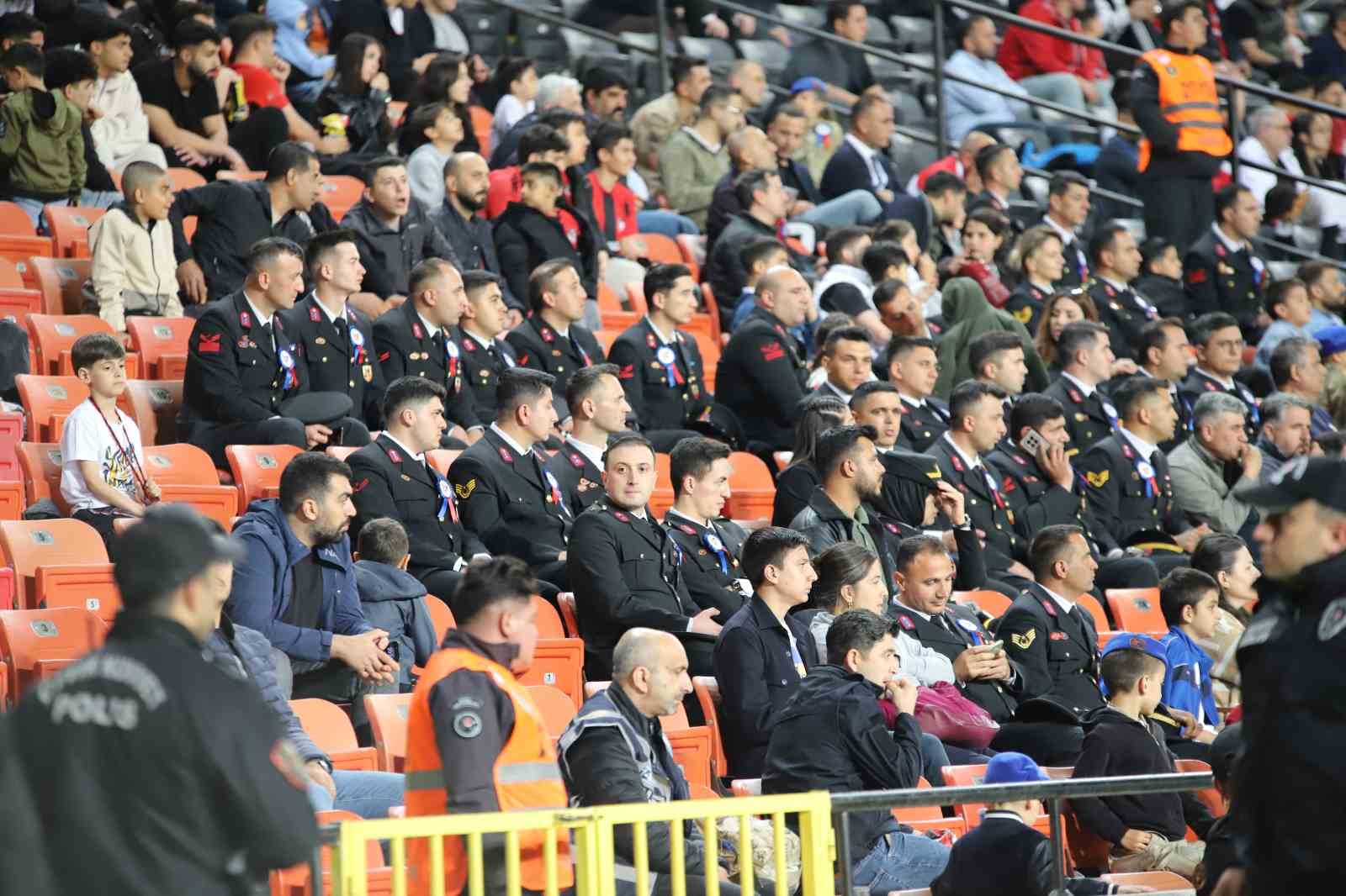 Trendyol Süper Lig: Gaziantep FK: 0 - Başakşehir: 2 (İlk yarı) 15 trendyol super lig gaziantep fk 0 basaksehir 2 ilk yari 11 Ppc232mE