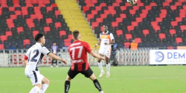 trendyol-super-lig-gaziantep-fk-0-basaksehir-2-ilk-yari-v5dnV2vD.jpg