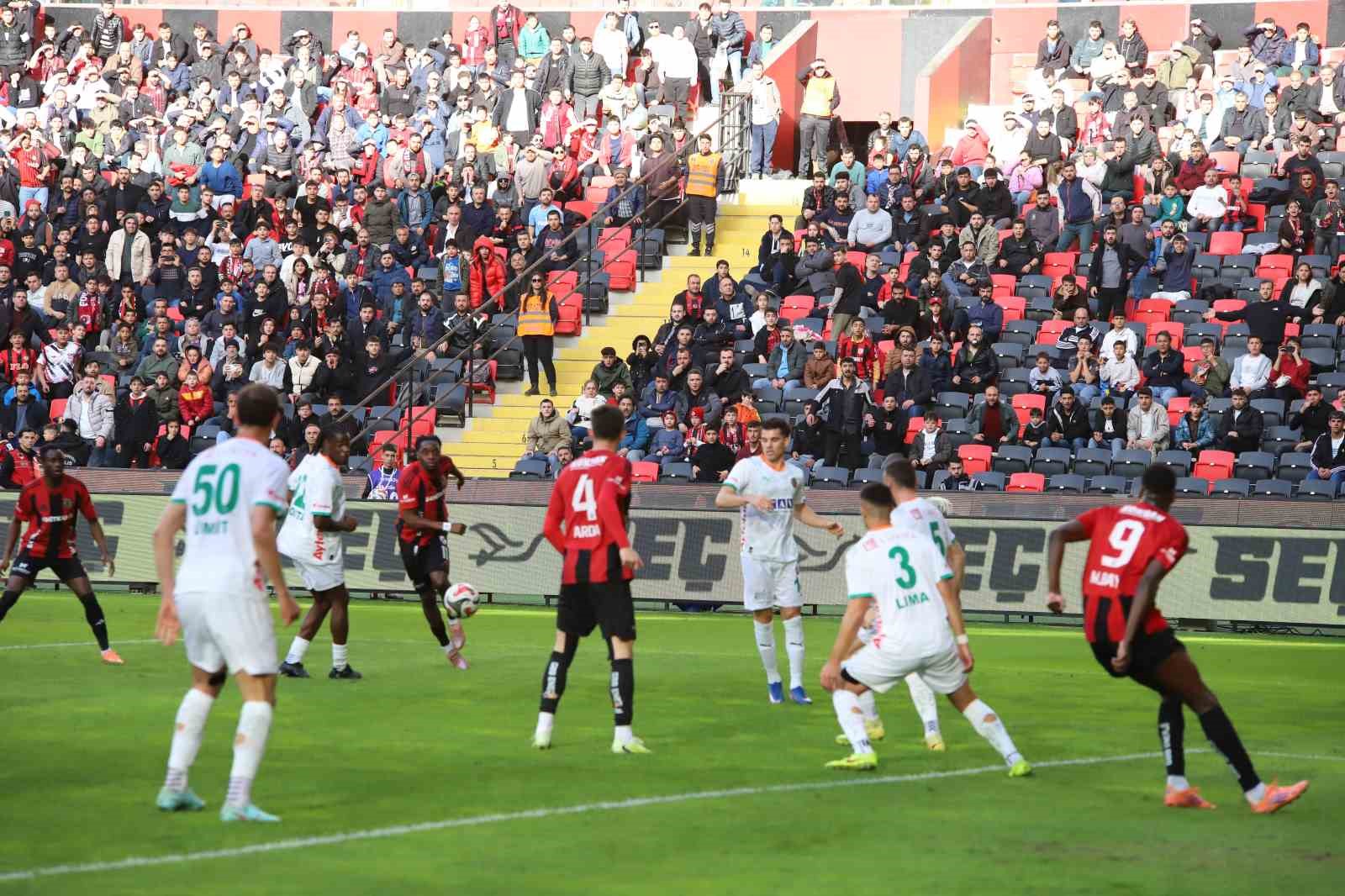 Trendyol Süper Lig: Gaziantep FK: 0 - Corendon Alanyaspor: 1 (İlk yarı) 13 trendyol super lig gaziantep fk 0 corendon alanyaspor 1 ilk yari 9