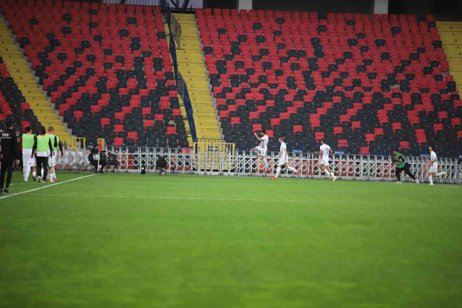trendyol super lig gaziantep fk 0 eyupspor 1 mac devam ediyor 11 Vt7MEYYc