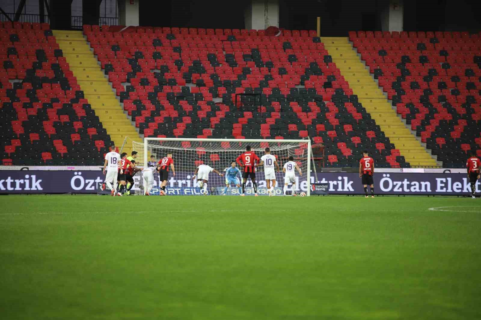 trendyol super lig gaziantep fk 0 eyupspor 1 mac devam ediyor 9 n4dimEf3
