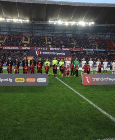 trendyol-super-lig-gaziantep-fk-0-eyupspor-1-mac-devam-ediyor-Tj4Ojl99.jpg