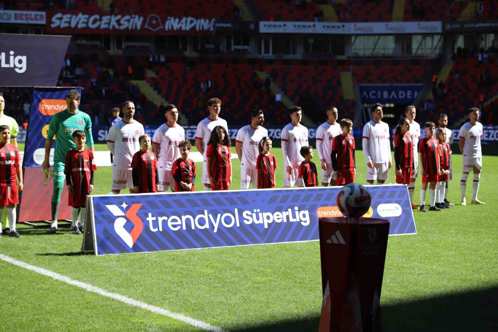 trendyol super lig gaziantep fk 0 fatih karagumruk 0 mac devam ediyor 0 lsXkGkS8
