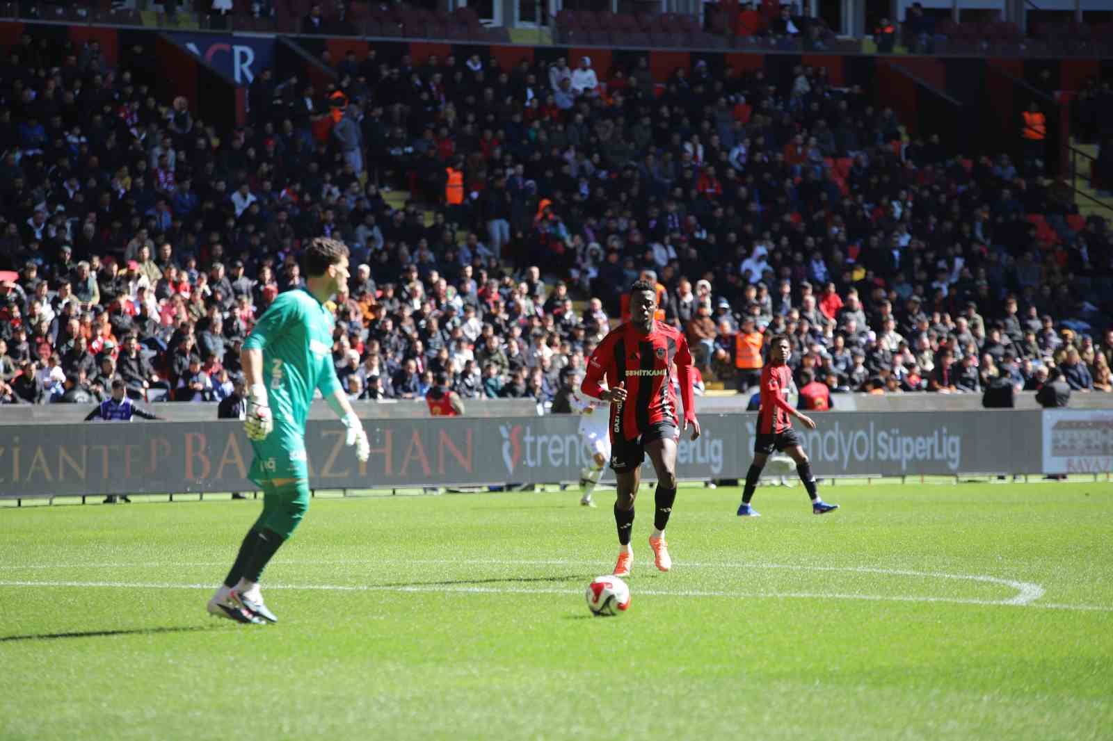 trendyol super lig gaziantep fk 0 fatih karagumruk 0 mac devam ediyor 9 6Hc4I3dw