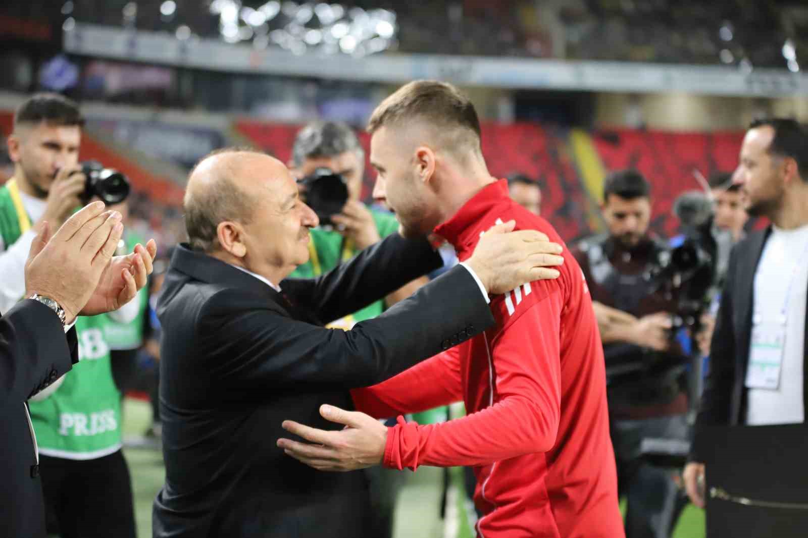 trendyol super lig gaziantep fk 0 fenerbahce 2 mac devam ediyor 16