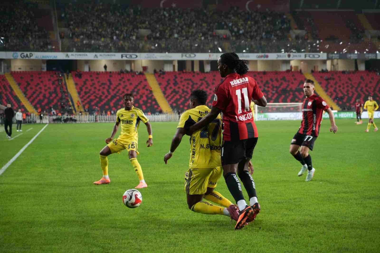 trendyol super lig gaziantep fk 0 fenerbahce 2 mac devam ediyor 9 j29iiT8M