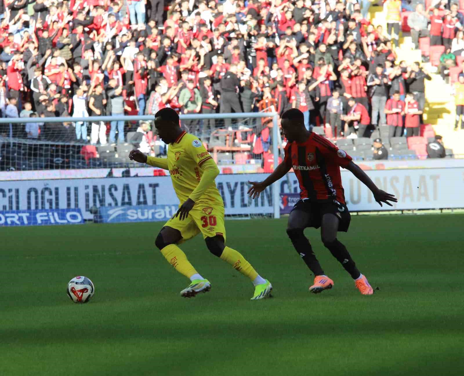 Trendyol Süper Lig: Gaziantep FK: 0 - Göztepe: 0 (Maç devam ediyor) 4 trendyol super lig gaziantep fk 0 goztepe 0 mac devam ediyor 0 SnE69wcs