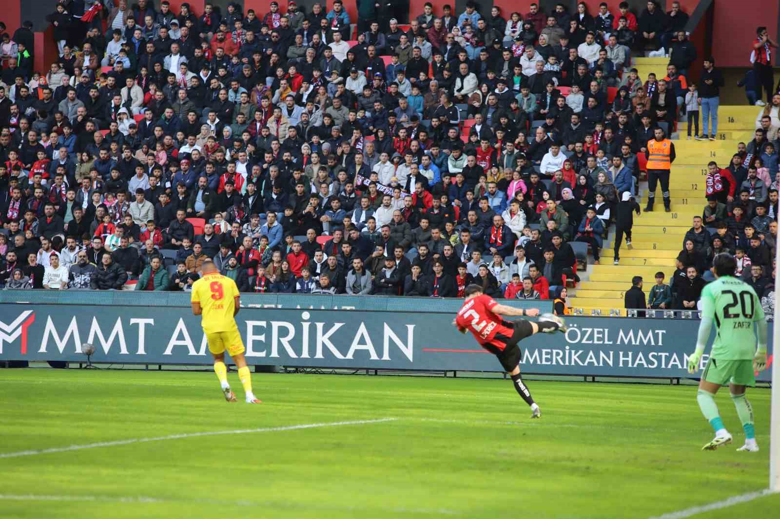 Trendyol Süper Lig: Gaziantep FK: 0 - Göztepe: 0 (Maç devam ediyor) 13 trendyol super lig gaziantep fk 0 goztepe 0 mac devam ediyor 9 7Gweg94H