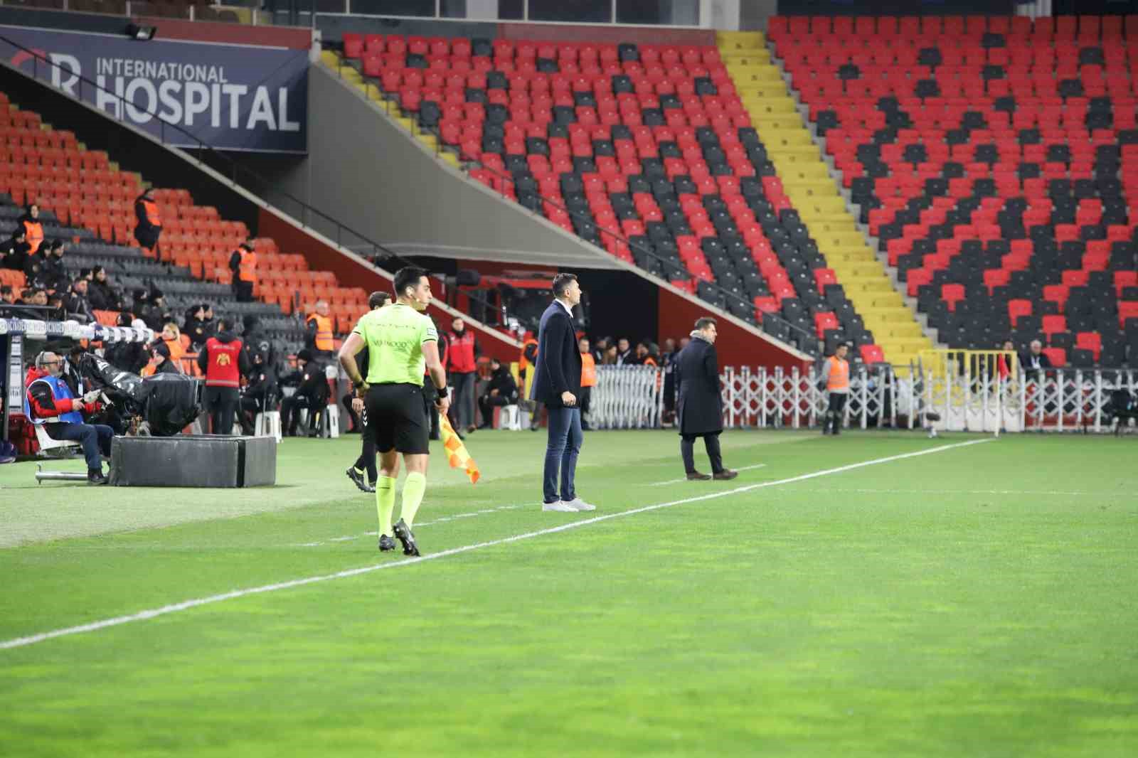 trendyol super lig gaziantep fk 0 kasimpasa 0 mac devam ediyor 9 qnievDW1