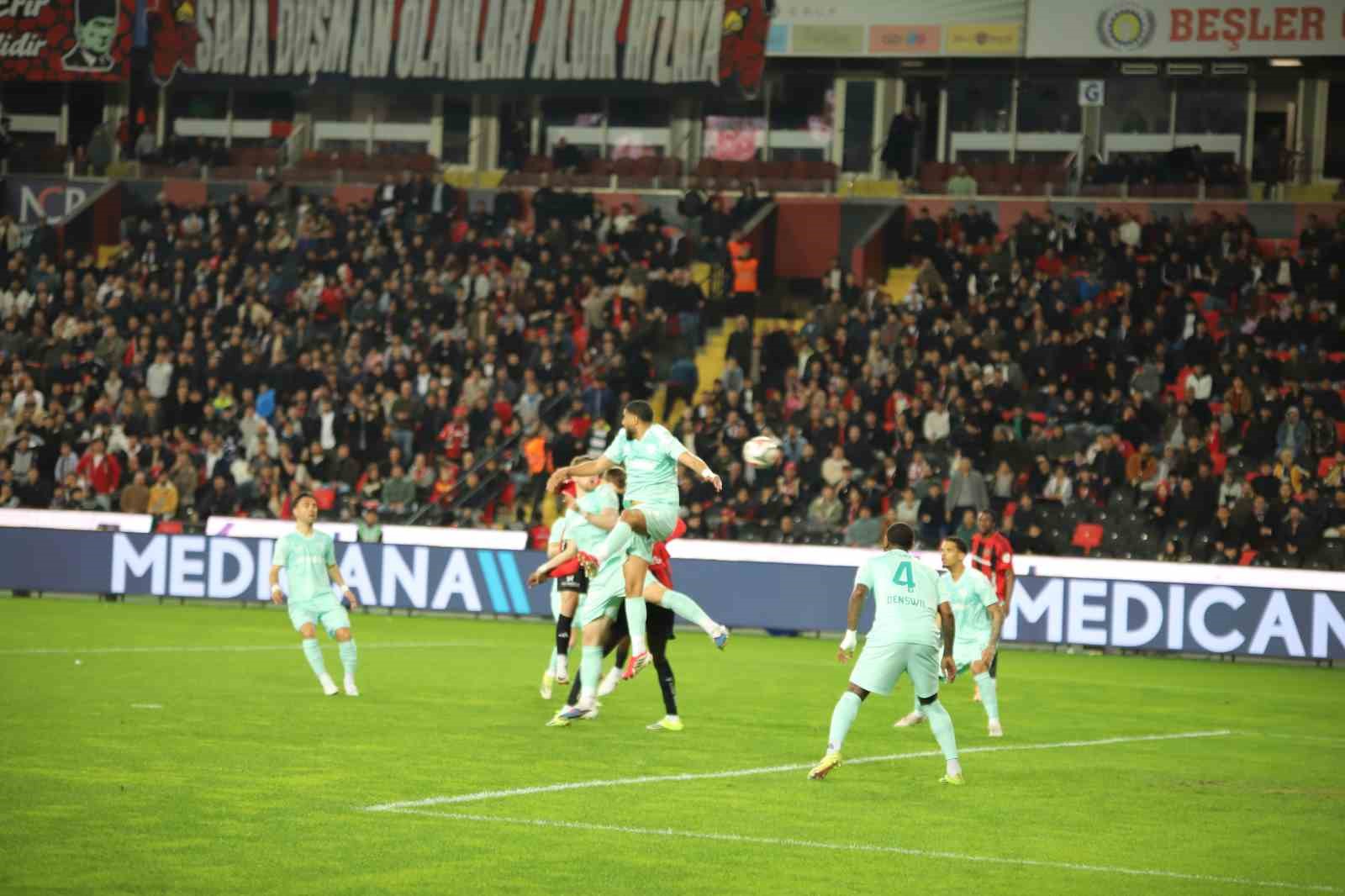 trendyol super lig gaziantep fk 0 kayserispor 0 mac devam ediyor 11 V5L4r6Ii