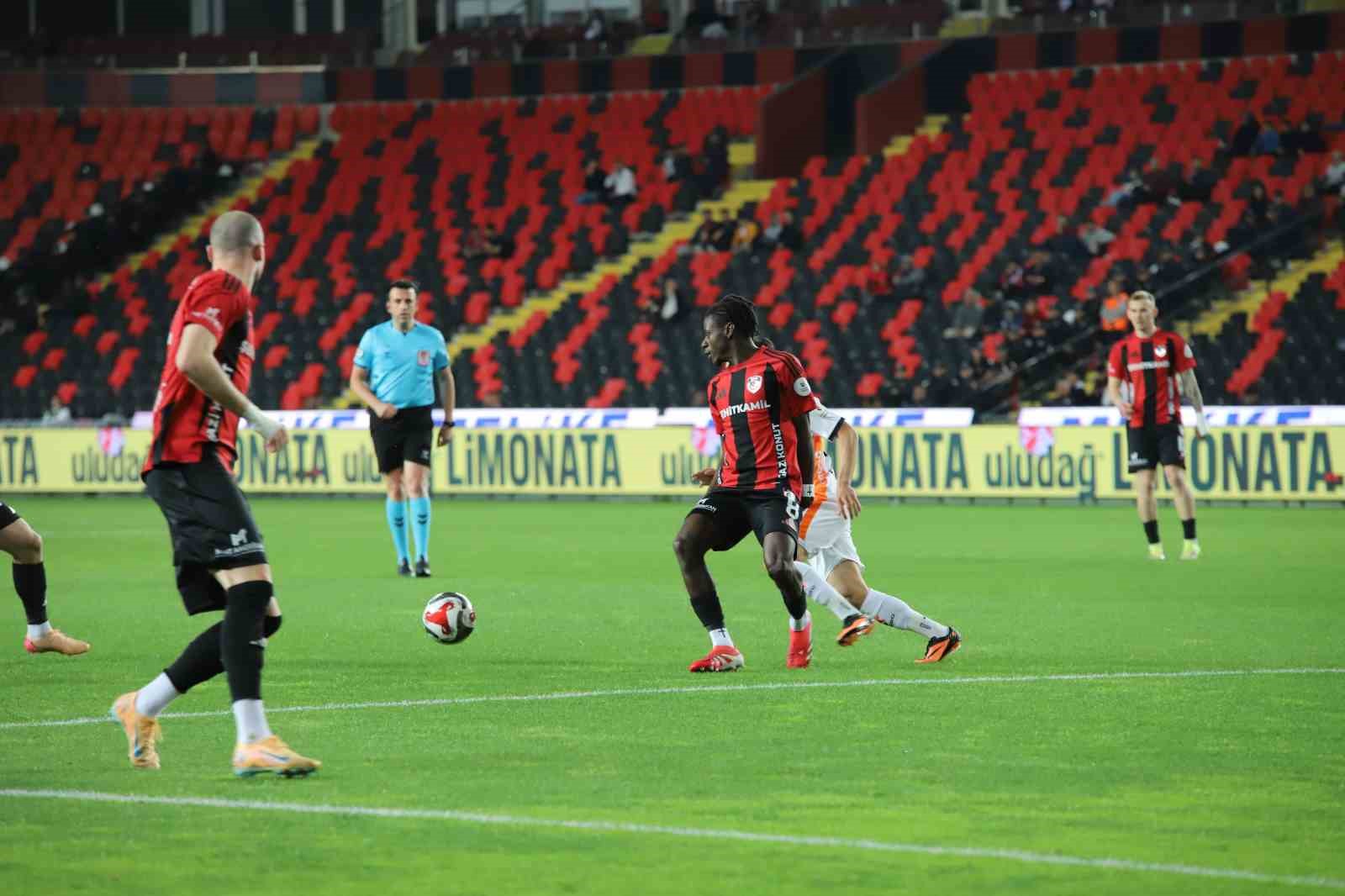 trendyol super lig gaziantep fk 0 rams basaksehir 1 17 F1meBQ5w