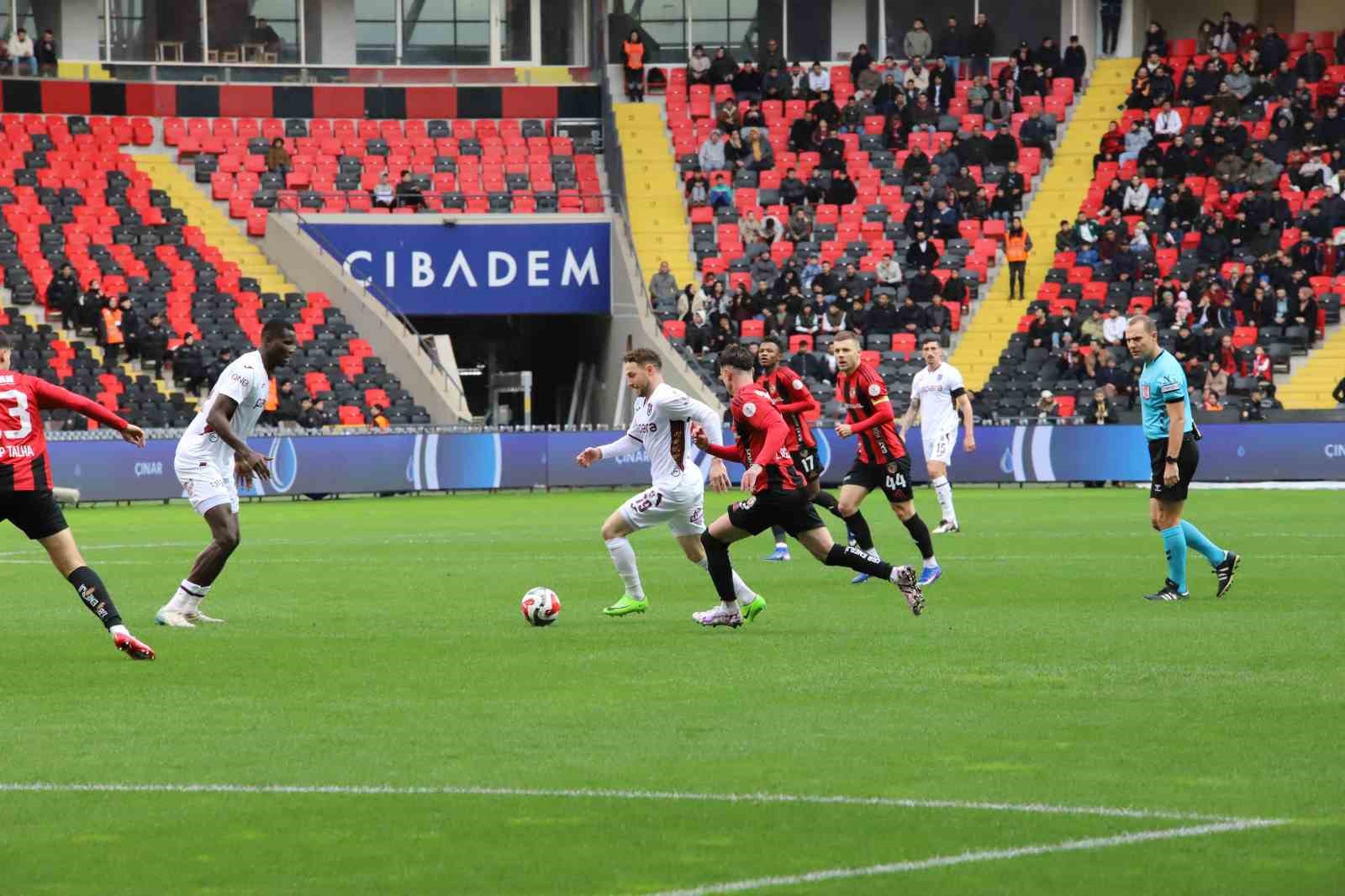 trendyol super lig gaziantep fk 0 trabzonspor 0 mac devam ediyor 14 Bsra1flr