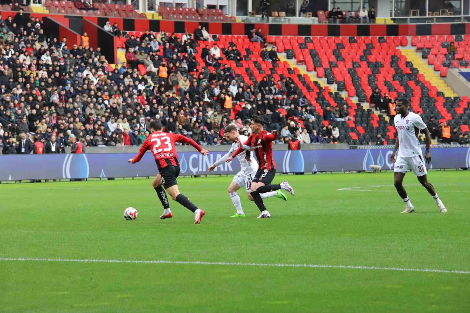 trendyol super lig gaziantep fk 0 trabzonspor 0 mac devam ediyor 15 scyL1CQp