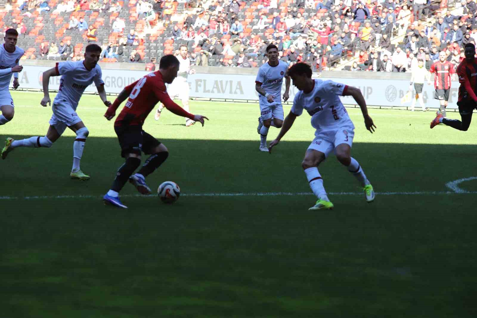 Trendyol Süper Lig: Gaziantep FK: 1 - Fatih Karagümrük: 1 (Maç sonucu) 15 trendyol super lig gaziantep fk 1 fatih karagumruk 1 mac sonucu 11 Em242ebu