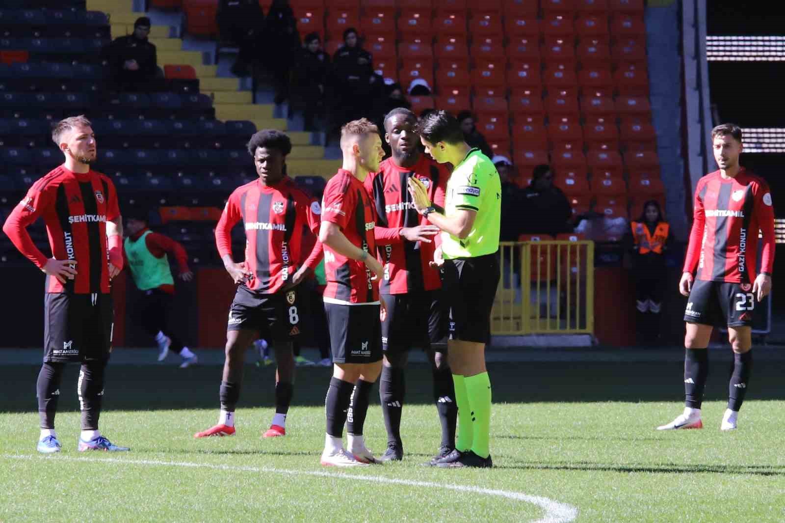 Trendyol Süper Lig: Gaziantep FK: 1 - Fatih Karagümrük: 1 (Maç sonucu) 18 trendyol super lig gaziantep fk 1 fatih karagumruk 1 mac sonucu 14 QuRJhnVy