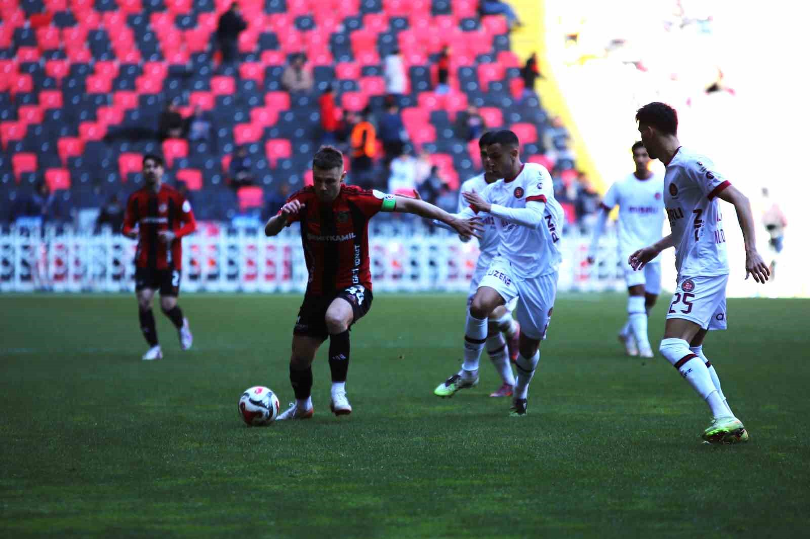 Trendyol Süper Lig: Gaziantep FK: 1 - Fatih Karagümrük: 1 (Maç sonucu) 6 trendyol super lig gaziantep fk 1 fatih karagumruk 1 mac sonucu 2 r6ClAUV4
