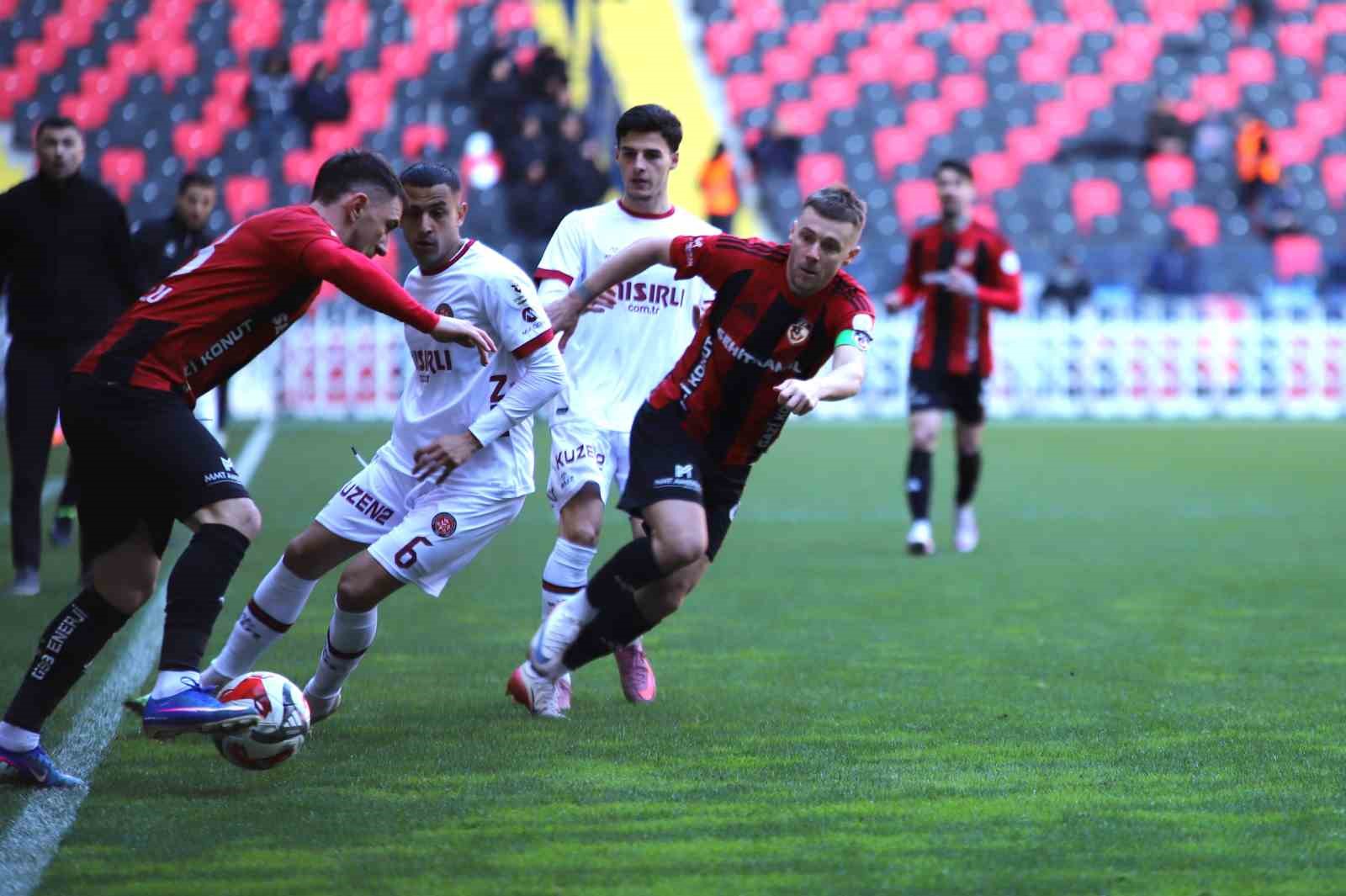 Trendyol Süper Lig: Gaziantep FK: 1 - Fatih Karagümrük: 1 (Maç sonucu) 9 trendyol super lig gaziantep fk 1 fatih karagumruk 1 mac sonucu 5