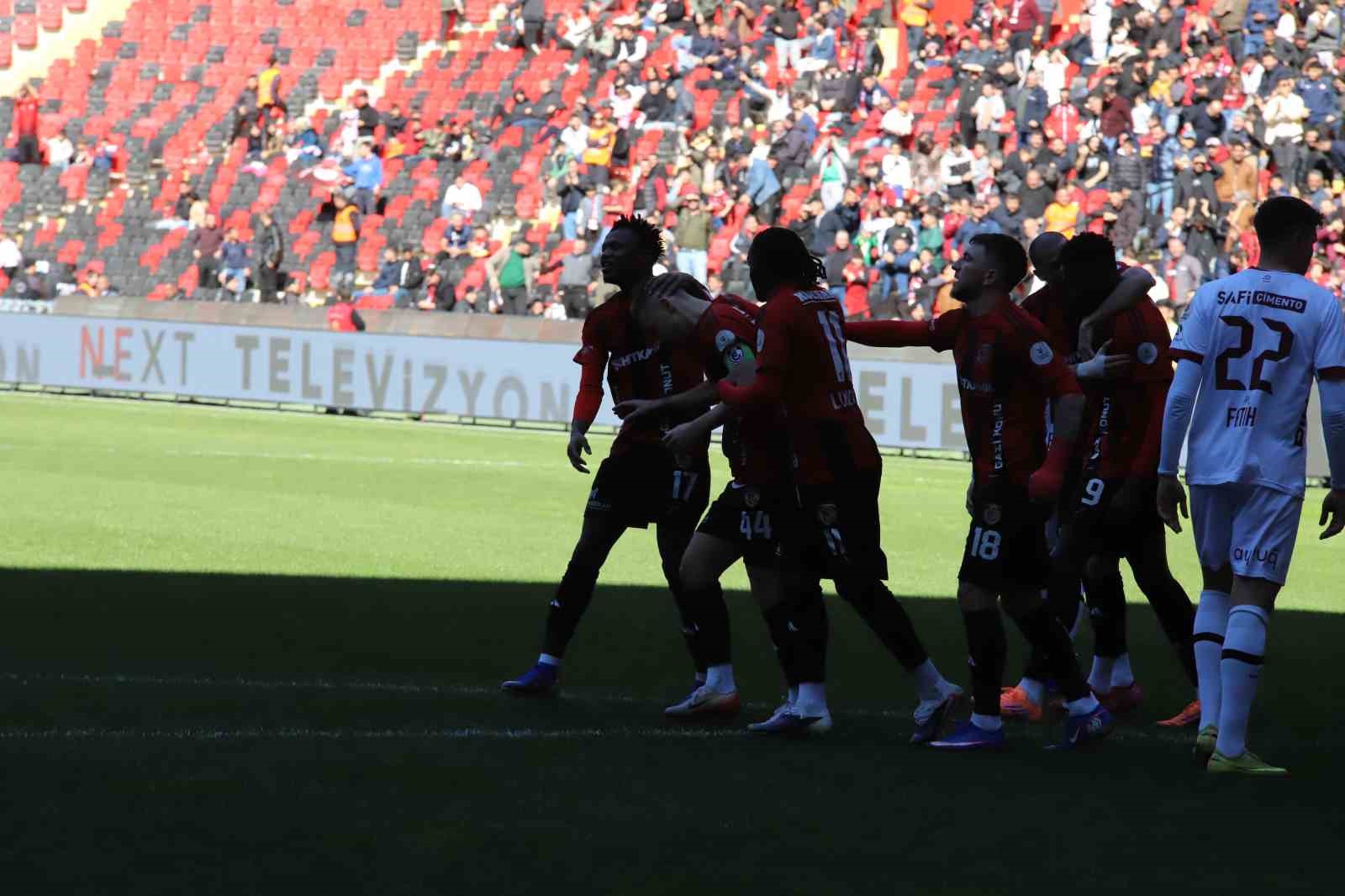 Trendyol Süper Lig: Gaziantep FK: 1 - Fatih Karagümrük: 1 (Maç sonucu) 11 trendyol super lig gaziantep fk 1 fatih karagumruk 1 mac sonucu 7 YQcnsIzH
